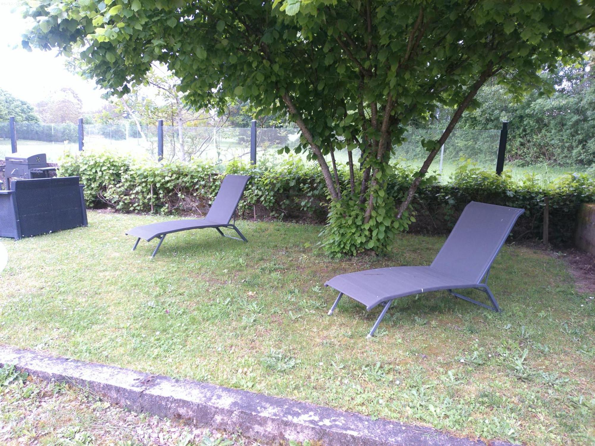 A 2 Pas D Azay Hotel Neuil Exterior photo